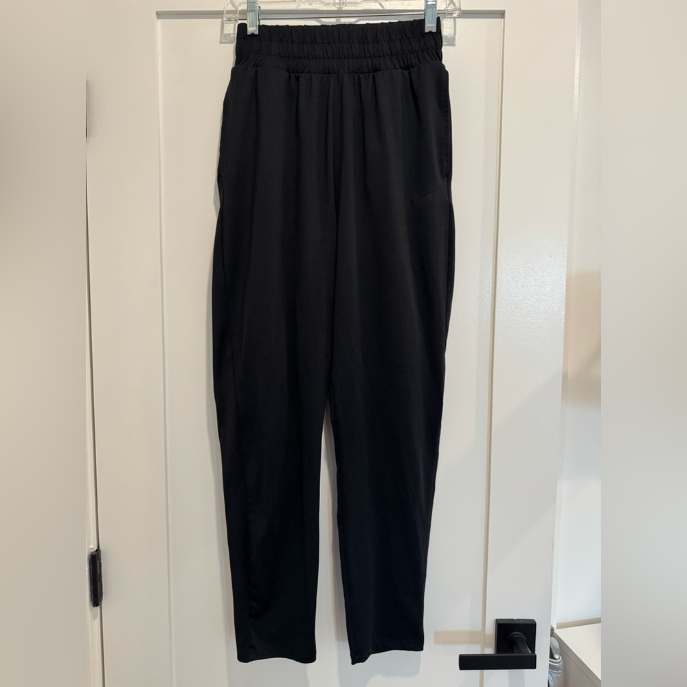 High-waisted Nike joggers - S